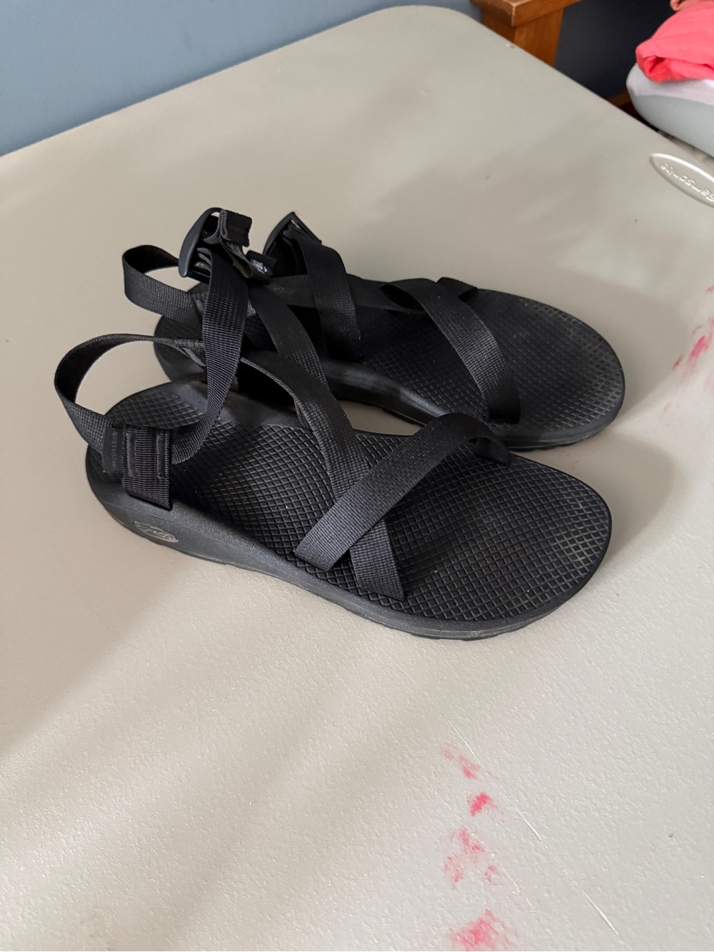 Chaco Black Strappy Sport Sandals W11/M9.5
